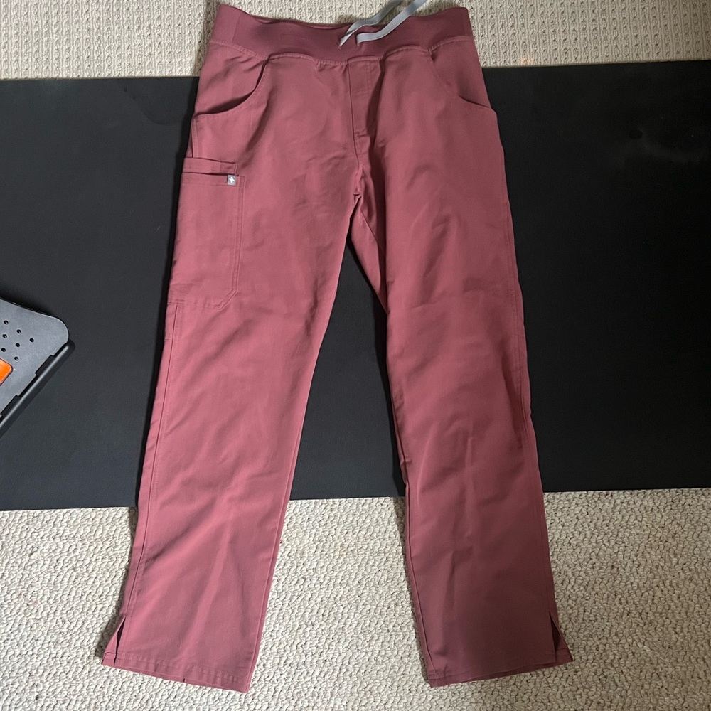 Maroon Figs Pants Size M